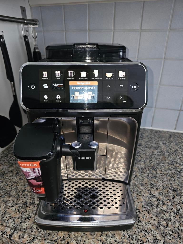 Philips LatteGo 4300 EP4349/70 Volautomatische Espressomachi, 10 kopjes of meer, Koffiemachine, Zo goed als nieuw, Afneembaar waterreservoir