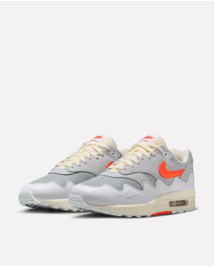 Patta x Nike Air Max 1 White/Hyper Crimson 44,5, Ophalen of Verzenden, Nieuw, Wit, Sneakers of Gympen
