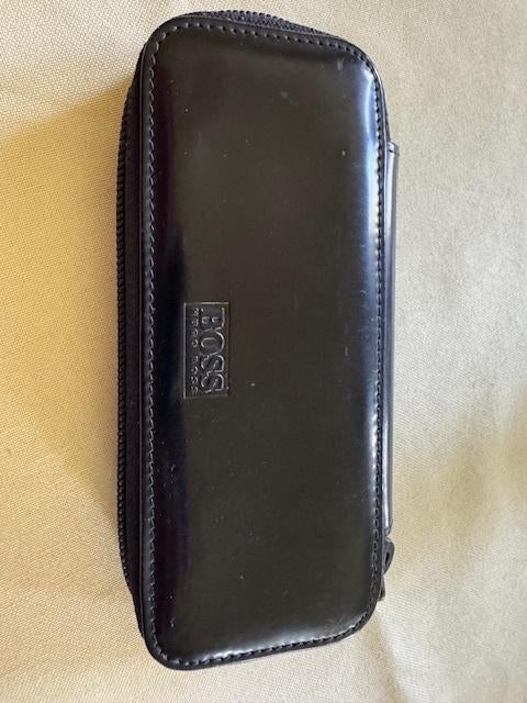 BOSS zwart leren pennenetui voor 3 pennen, Diversen, Schrijfwaren, Verzenden, Gebruikt