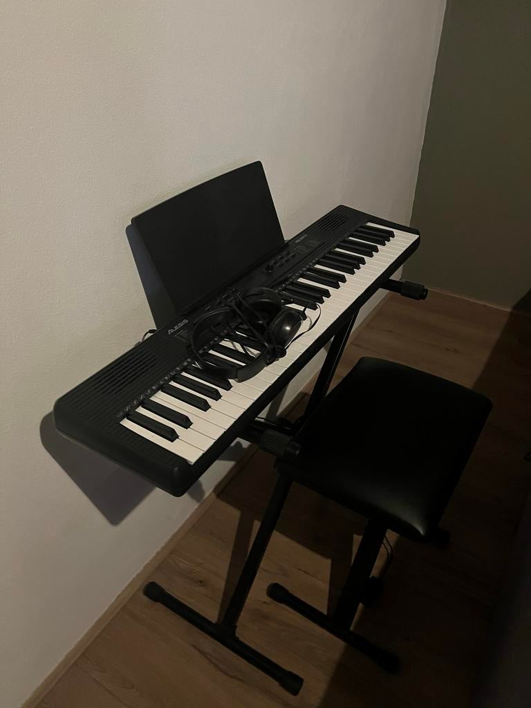 Alesis Melody 61 MKII keyboard set, Met standaard, Ophalen, Overige merken, 61 toetsen
