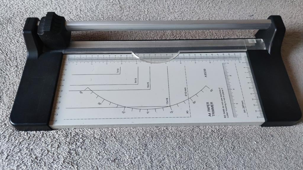 TOPSTAAT  papier rolsnijder, papiersnijder, snijmachine A4, Ophalen of Verzenden, Overige typen