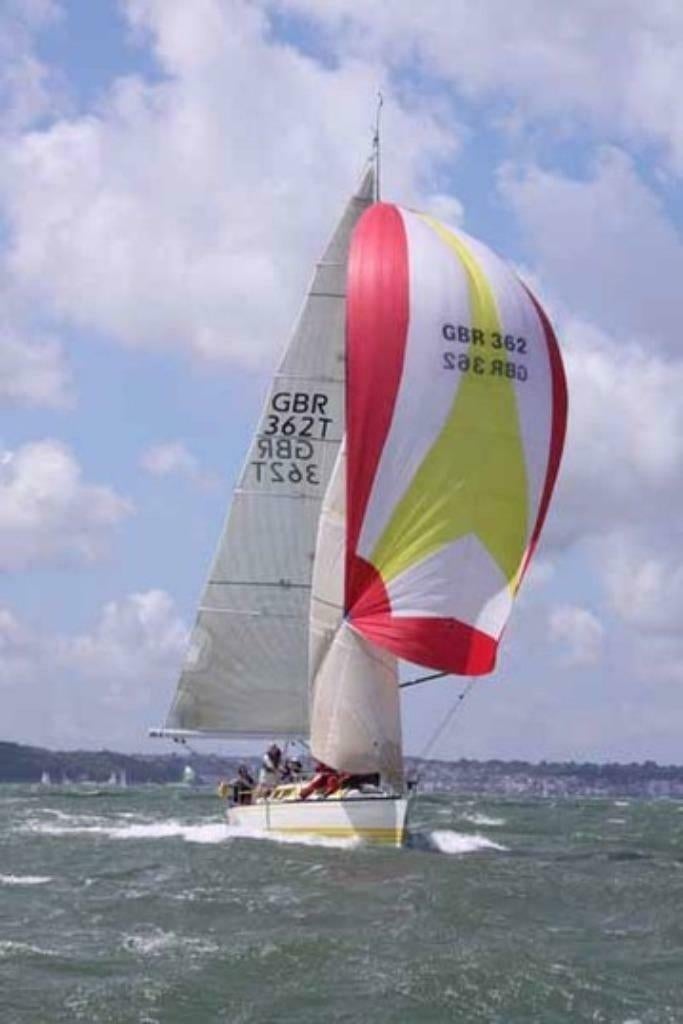 Spinnaker Triradial, ca 80 m2, hijs 13,90 m,  € 350, Ophalen, 6 meter of meer, Gebruikt, Spinnaker