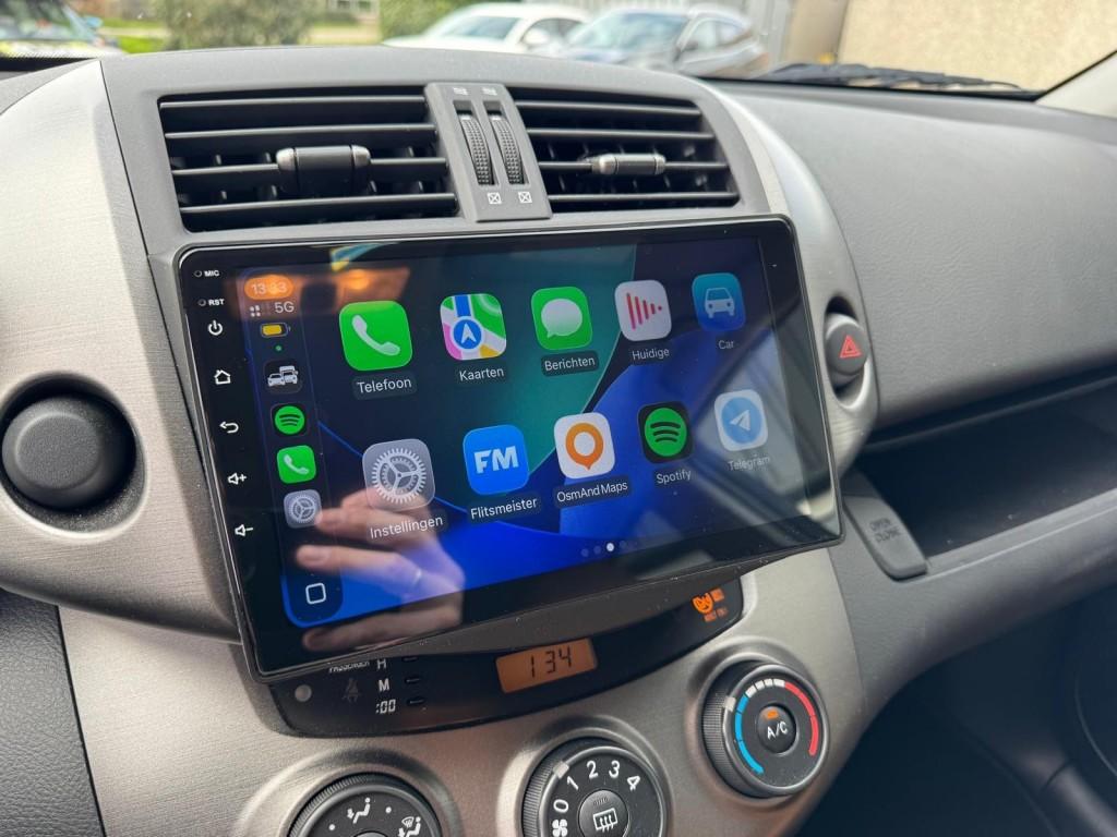 Toyota RAV4 2.0 VVTI 2WD Trekhaak Carplay Leder Origineel NL, Gebruikt, 4 cilinders, 2000 kg, Zwart