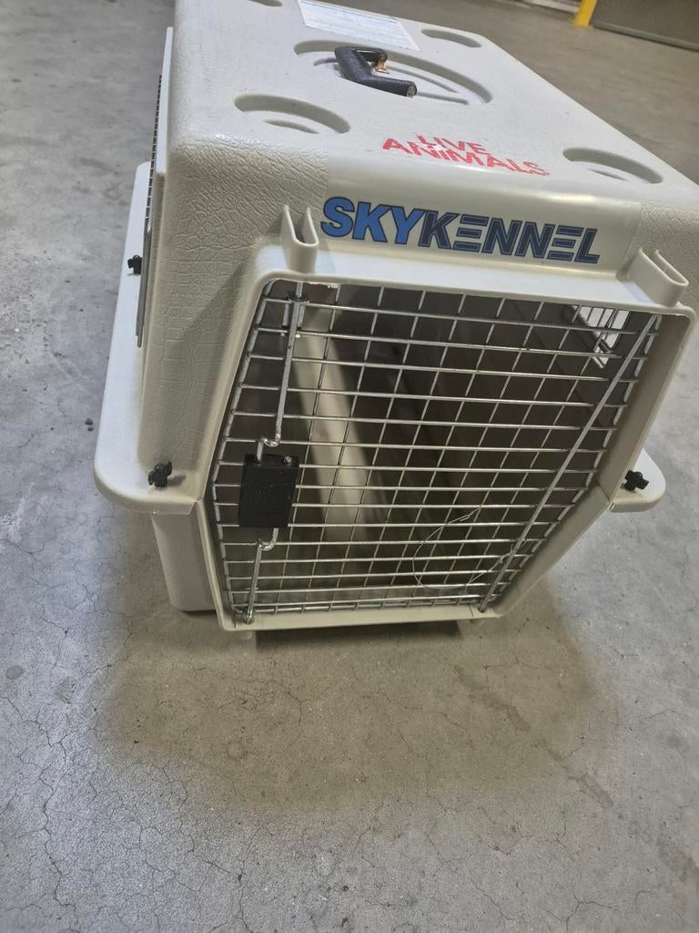 Transportkooi skykennel reiskennel, Dieren en Toebehoren, Hondenhokken, Ophalen of Verzenden, Zo goed als nieuw, Minder dan 75 cm