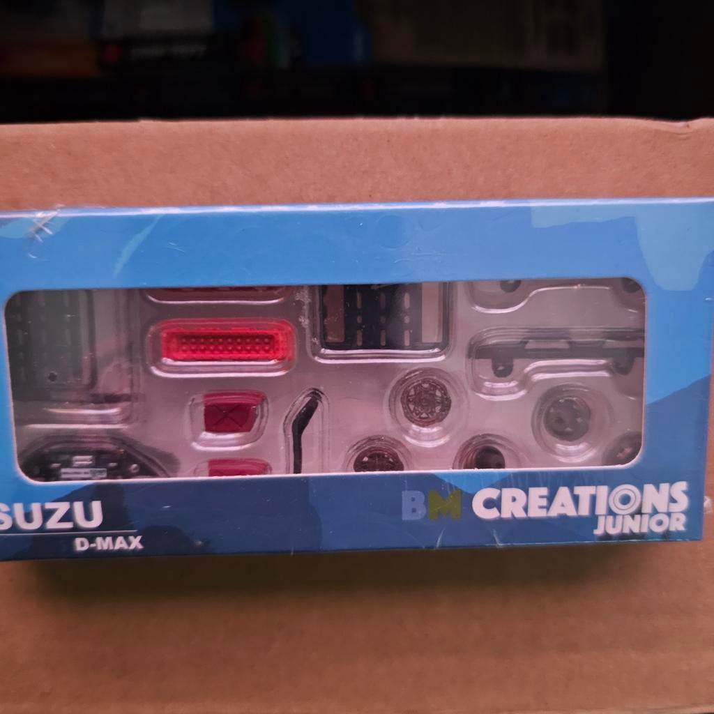 BM Creations Junior Isuzu D-Max Modelbouwset, BM Creations, Onbekend, Nieuw, Ophalen of Verzenden