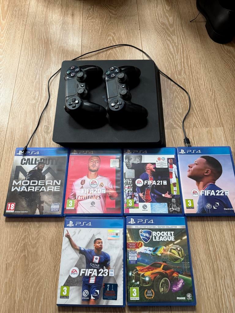 PS4 Slim met 2 controllers en 6 games, Spelcomputers en Games, Met 2 controllers, Ophalen of Verzenden, Slim, 500 GB