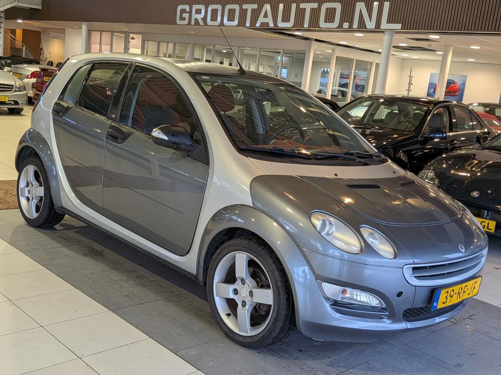 Smart Forfour 1.1 blackbasic Airco, NAP (bj 2005), Auto's, Smart, Voorwielaandrijving, Stof, Bedrijf, Handgeschakeld