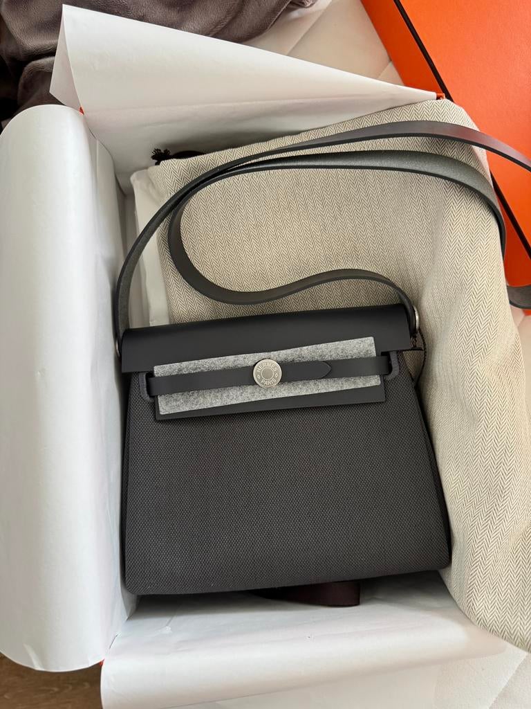 Brand New Hermes Herbag Zip 20-Mini Size, Sieraden, Tassen en Uiterlijk, Tassen | Damestassen, Ophalen, Zo goed als nieuw, Handtas