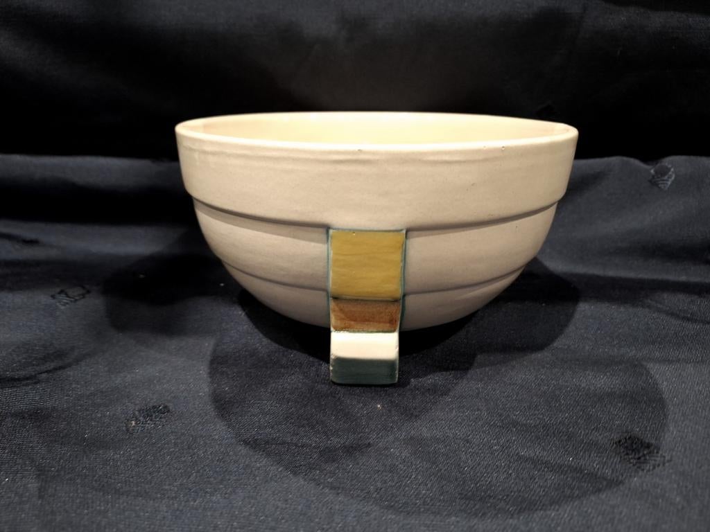 Velsen  blokjes schaal op drie poten, Ophalen