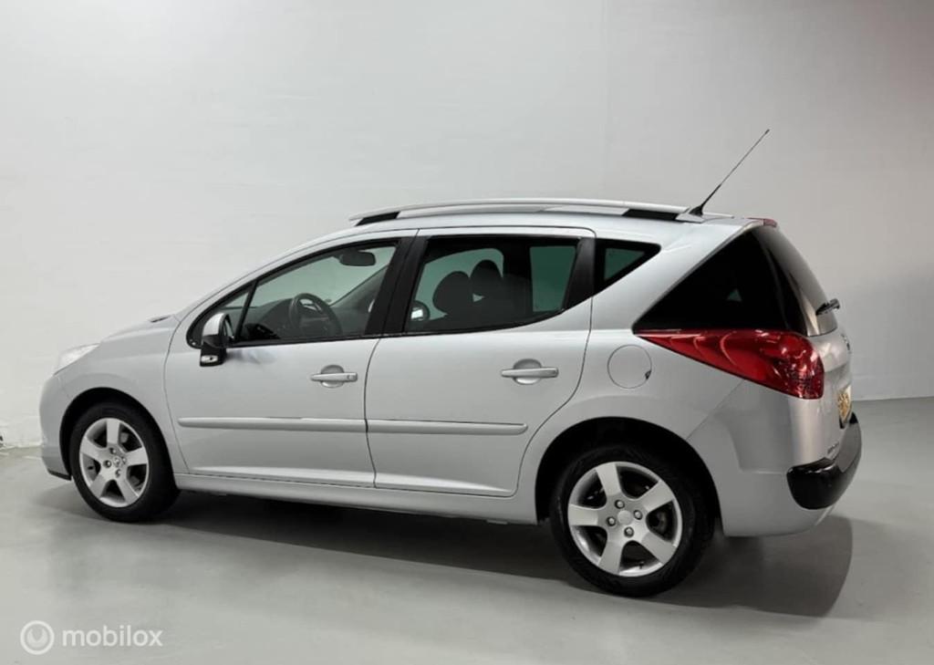 Peugeot 207 SW 1.6 VTi Allure | PANO | CLIMA | PARKSENS., Voorwielaandrijving, Euro 5, Parkeersensor, Gebruikt