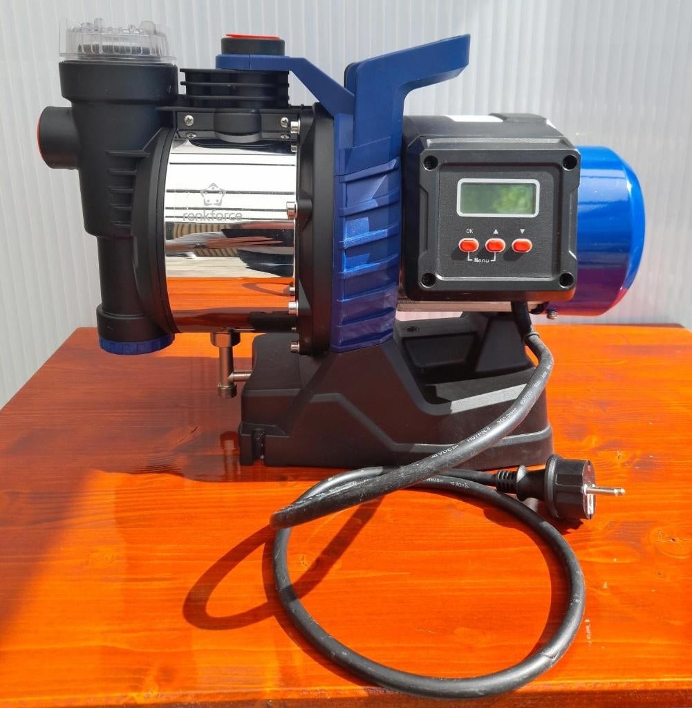 Te koop regelbare Renkforce tuinpomp, Ophalen, Zo goed als nieuw, Elektrisch, Beregeningspomp