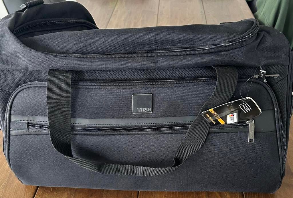 Titan reistas 60x30 cm *nieuw*, 30 cm of meer, Zwart, Ophalen of Verzenden, 60 tot 80 cm