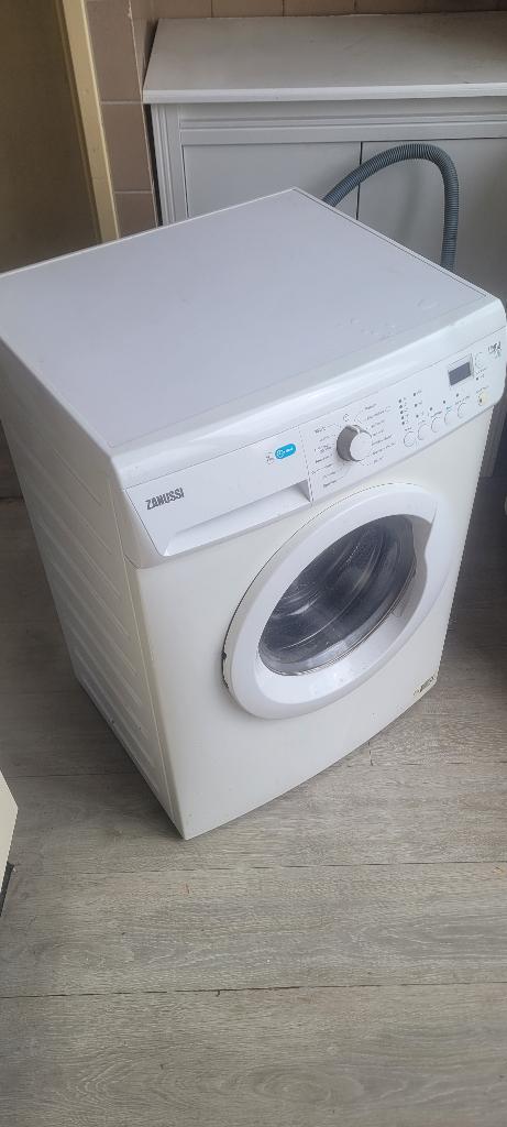 Wasmachine Zanussi Lindo 100 7kg, Ophalen, Gebruikt, Voorlader, 85 tot 90 cm