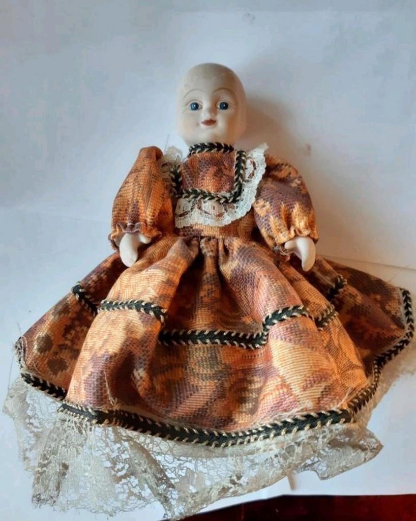 Antieke Pop met Kant Jurk - Prachtig!, Antiek en Kunst, Ophalen of Verzenden