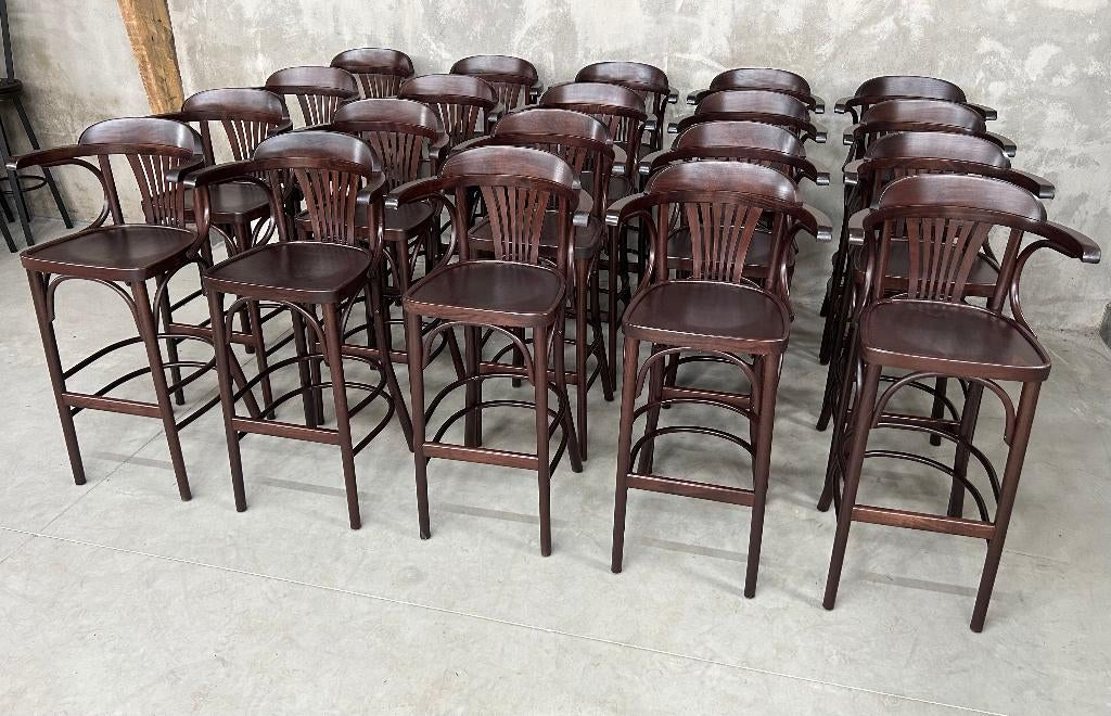 Thonet Barkrukken Met Rugleuning Nieuw Voor Gebruikte Prijs, Huis en Inrichting, Barkrukken, Ophalen, 5 krukken of meer, 60 tot 90 cm