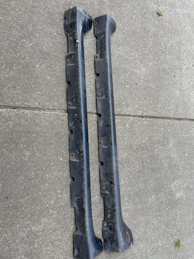 Toyota Yaris p1 T-Sport zijskirts set, Ophalen