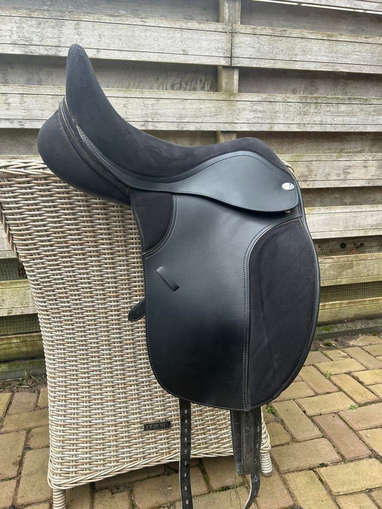 Thorowgood dressuurzadel 17,5 inch, Ophalen of Verzenden