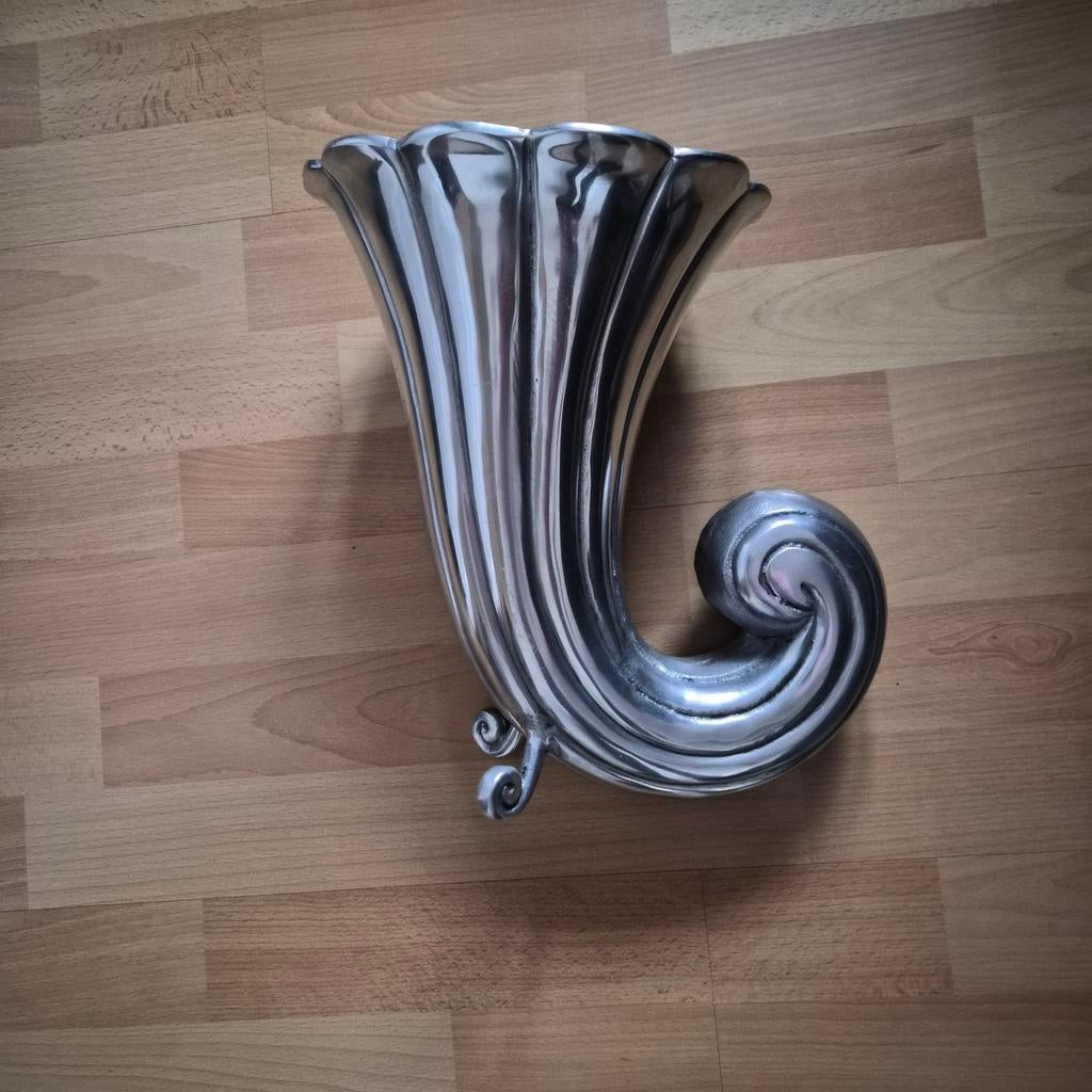 Trompetvaas Aluminium, Ophalen, Zo goed als nieuw