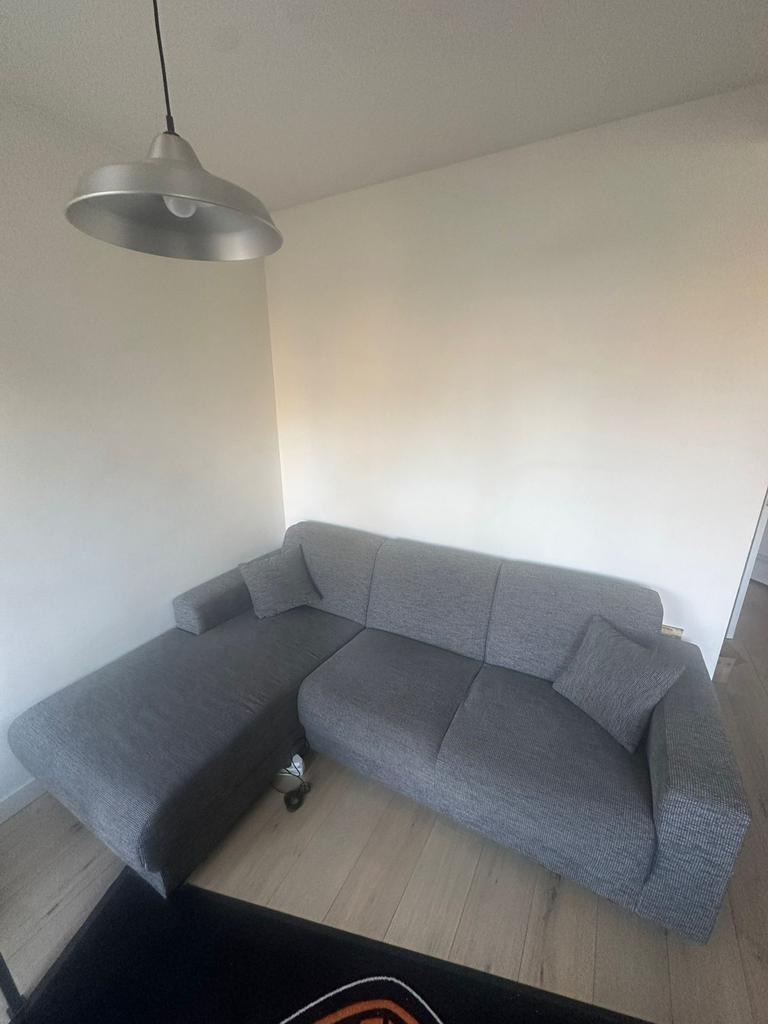 MADE donkergrijze bank, Huis en Inrichting, Banken | Complete zithoeken, Zo goed als nieuw, Ophalen