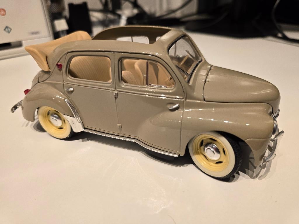 Renault 4cv cabriolet, Hobby en Vrije tijd, Modelauto's | 1:18, Ophalen of Verzenden, Gebruikt, Auto, Solido