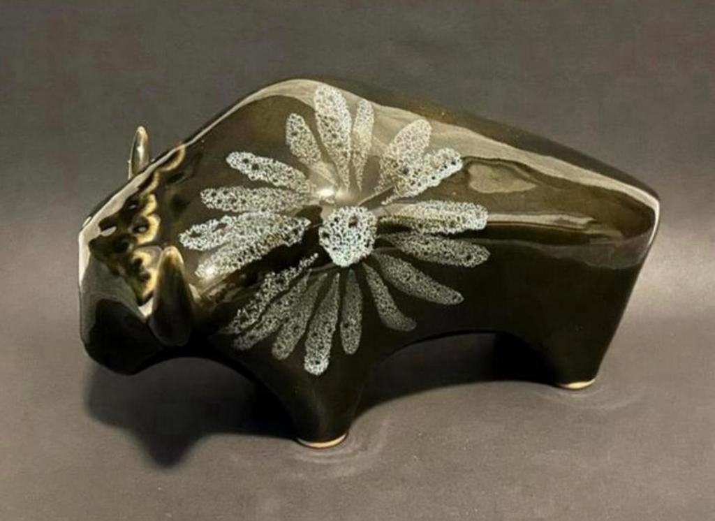 Lotus Pottery ‘Bull’, Ophalen of Verzenden, Zo goed als nieuw, Dier