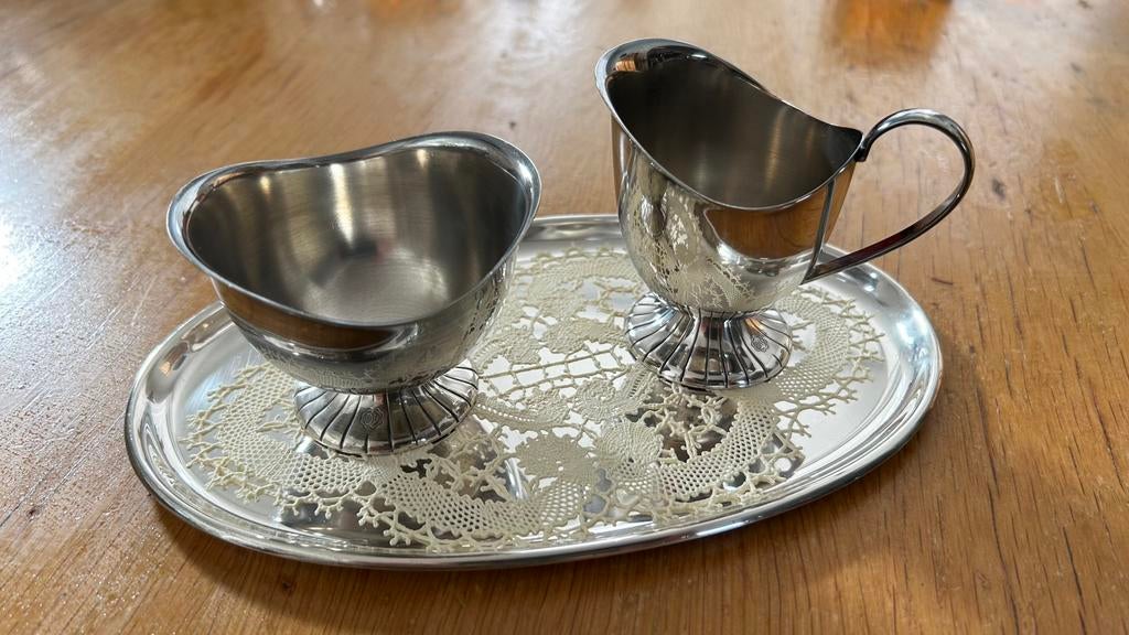 Verzilverd roomstel van de firma Hooijkaas, Antiek en Kunst, Antiek | Goud en Zilver, Ophalen of Verzenden