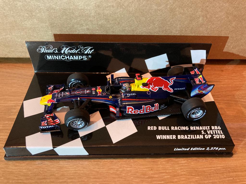 ✅ Sebastian Vettel 1:43 Winner Brazilian GP 2010 RB6 F1, Ophalen of Verzenden, Nieuw, Formule 1
