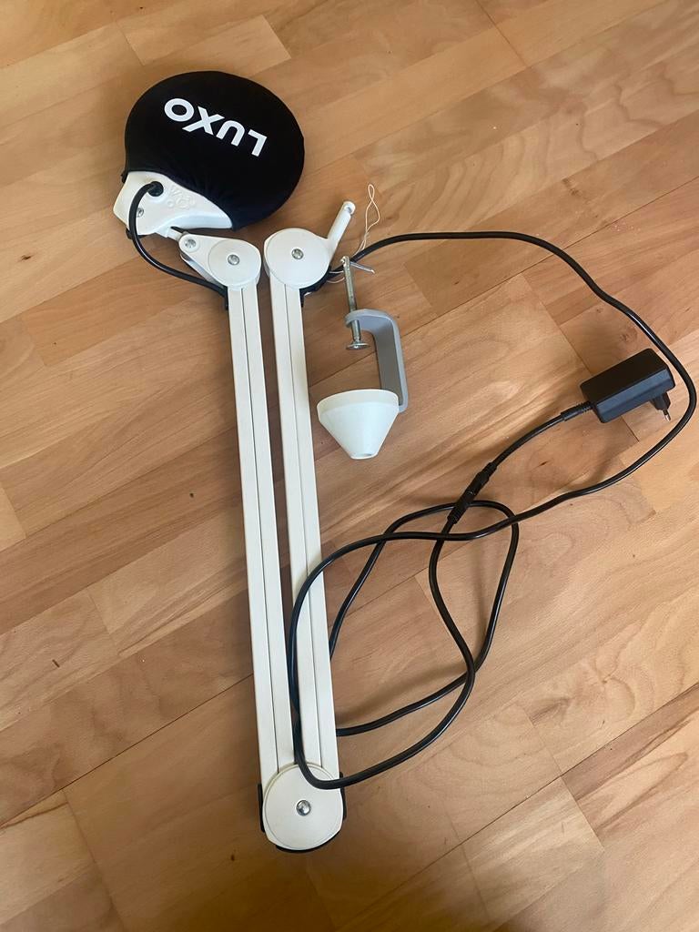 Luxo Vergrootglas met lamp en bevestigingssysteem, Ophalen of Verzenden, Nieuw