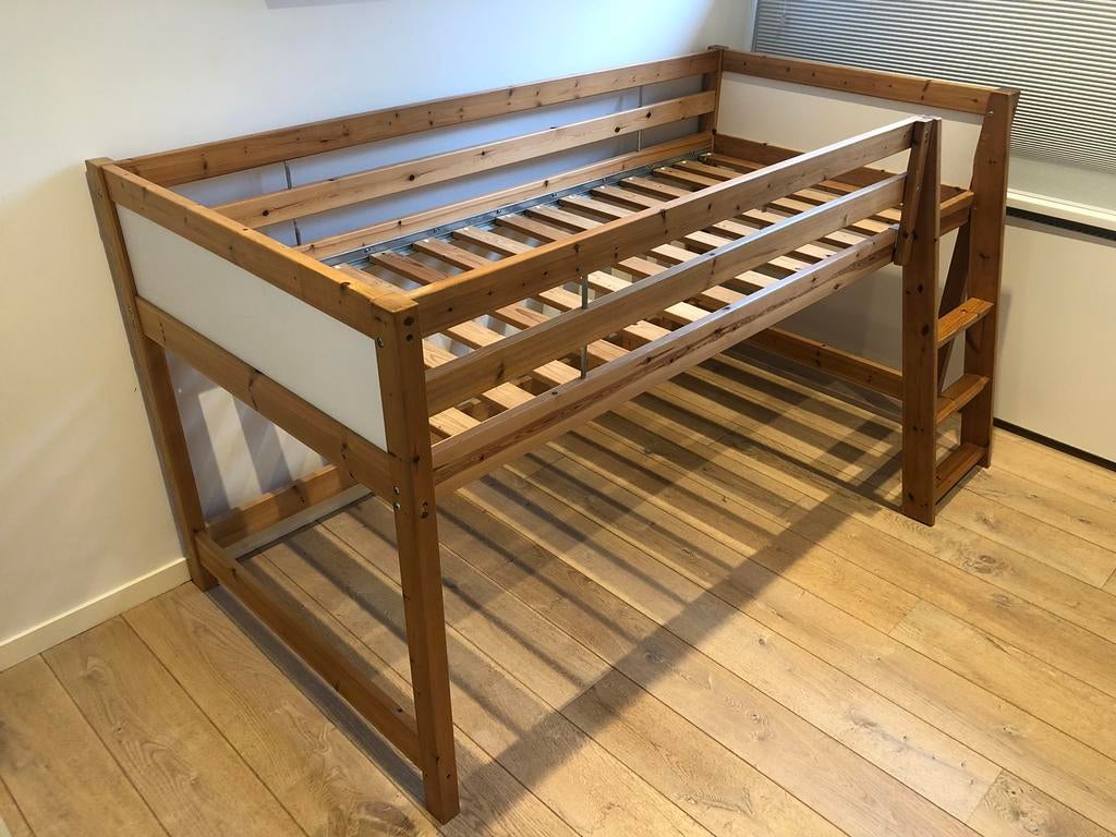 Bed (hoogslaper) 200x90, Ophalen, Zo goed als nieuw, Hoogslaper