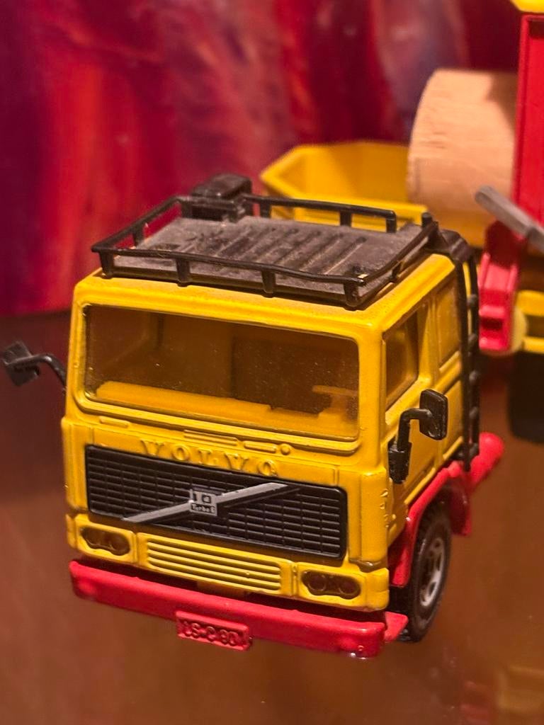 Siku Volvo F10 Turbo 6 Modelauto, Ophalen of Verzenden, Gebruikt, Auto, Overige merken