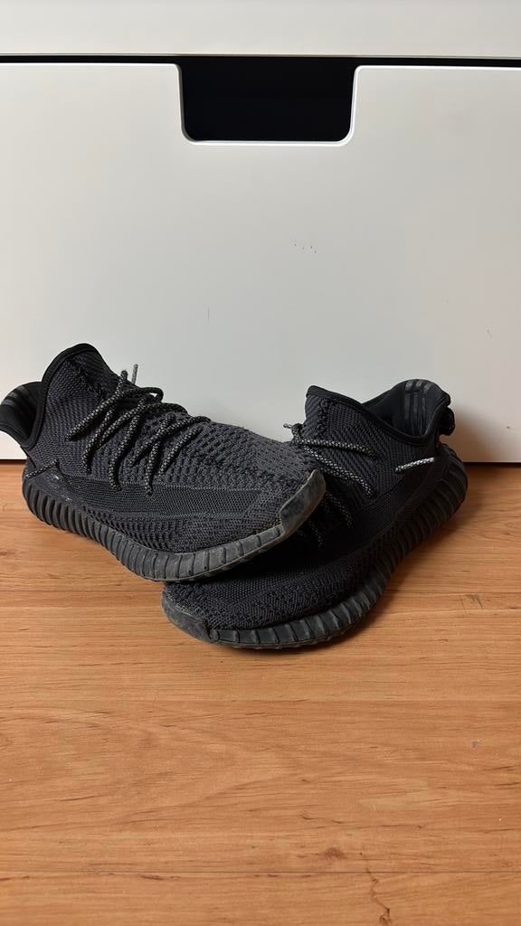 Yeezy boost 350 onyx reflective laces, Ophalen of Verzenden, Zo goed als nieuw, Zwart