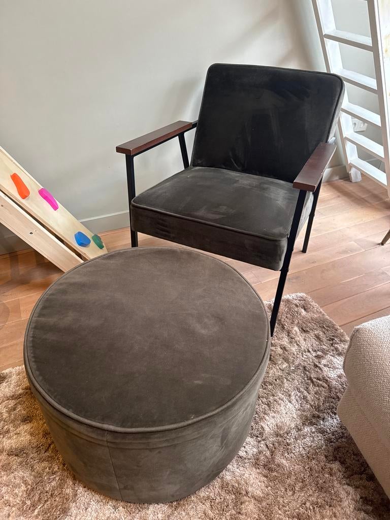 Karwei fauteuil met poef - comfortabel en stijlvol, Ophalen, Gebruikt, Stof, 75 tot 100 cm