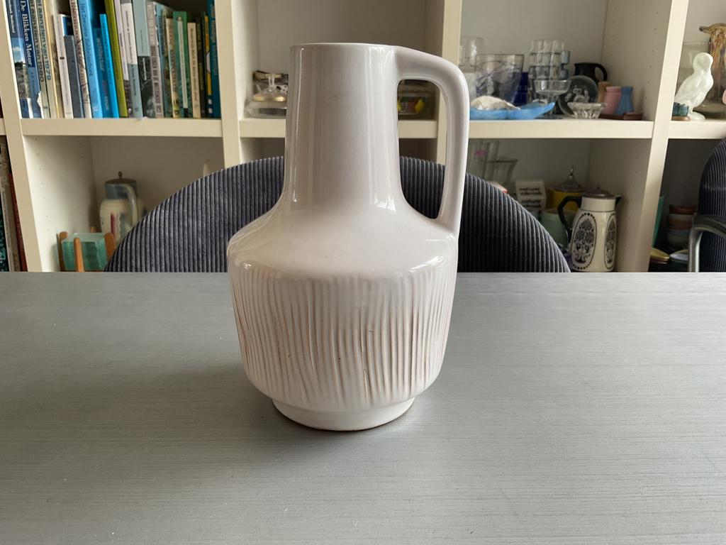 Vintage VEB Haldensleben Germany 4073 vaas wit; hoogte 18 cm, Ophalen of Verzenden