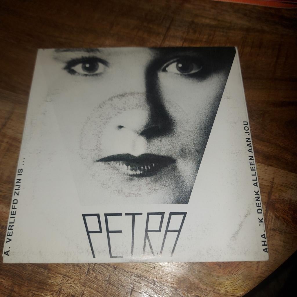 Petra / verliefd zijn is..., Ophalen of Verzenden, Gebruikt, Pop