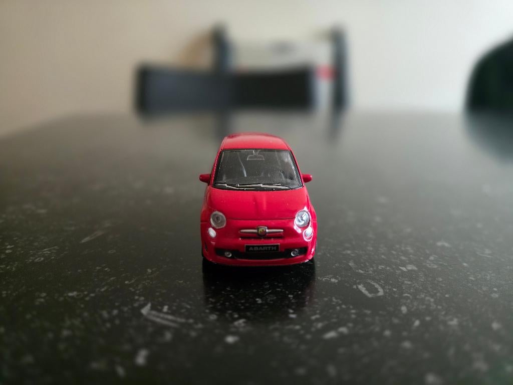 Fiat Abarth 500 1:43 Mondo Motors, Ophalen of Verzenden, Zo goed als nieuw, Auto, Overige merken