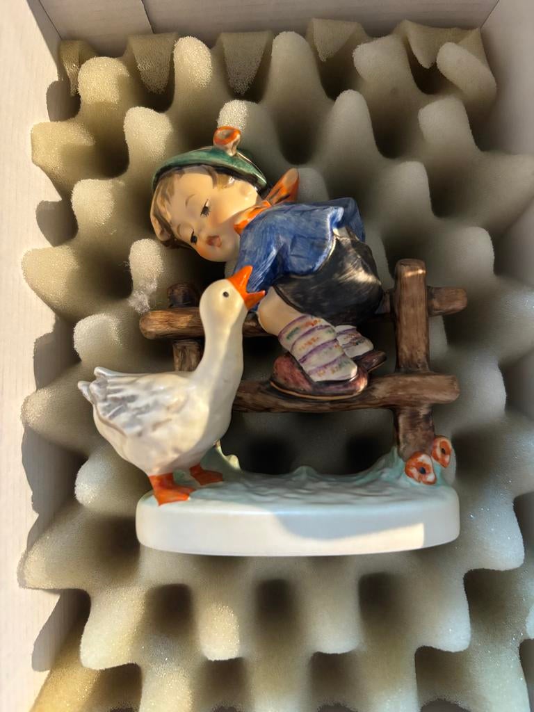 Hummel Beeldje 195/2/0 - Modelnummer 1948, Perfect met Doos, Ophalen, Zo goed als nieuw, Hummel