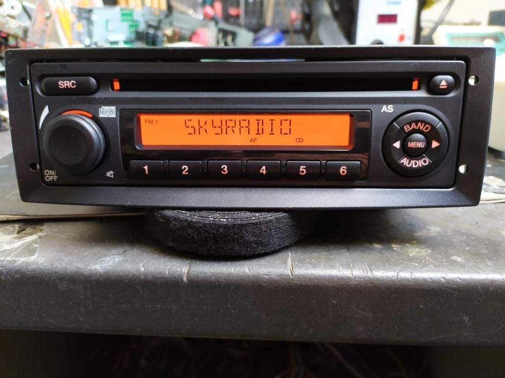 Autoradio Fiat New Doblo radio/cd amber verlichting, Bosch, Ophalen of Verzenden, Zo goed als nieuw, Info@Bosch.nl