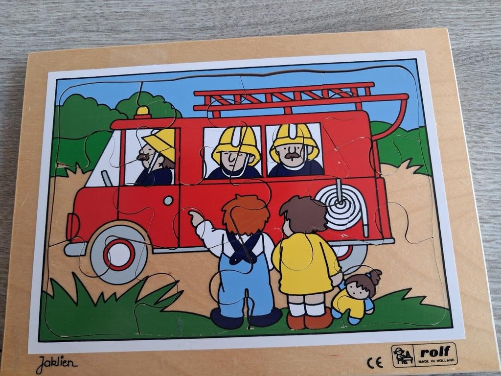 Jaklien rolf houten puzzel brandweer 17 x 24 cm. 12 stukjes, Ophalen of Verzenden, 10 tot 50 stukjes