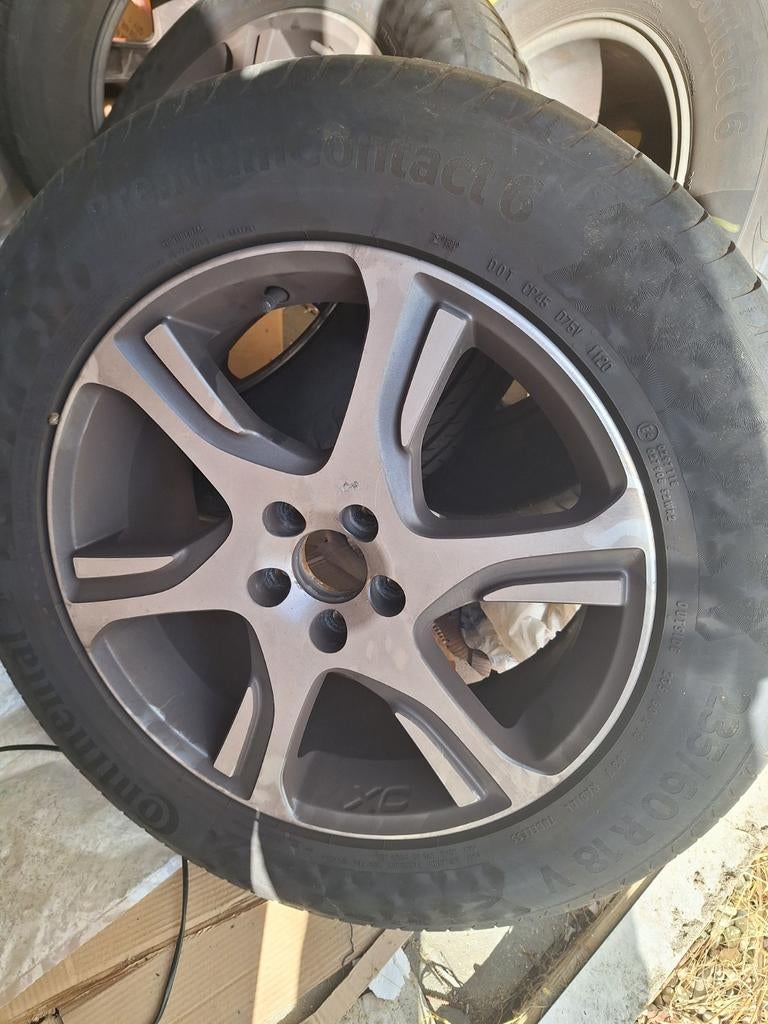 Te koop aangeboden, Ophalen, 18 inch, Banden en Velgen, 235 mm