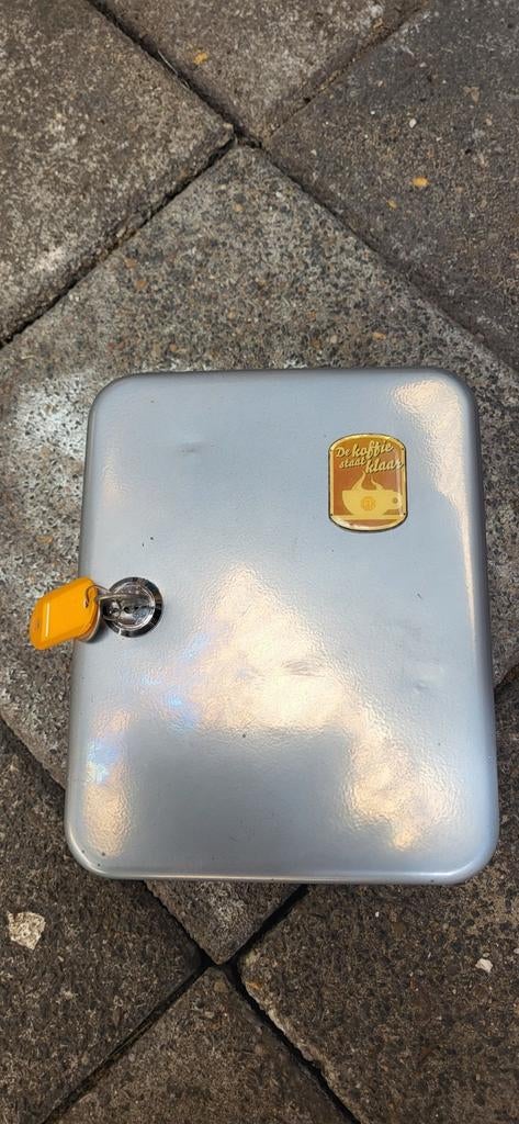 Sleutelkluisje met sleutel, Ophalen