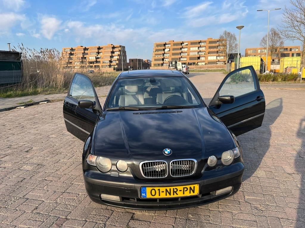BMW 3-Serie 2.5 TI 325 Compact 2004  LPG met APK schuifdak, Auto's, Achterwielaandrijving, Zwart, 75 €/maand, Handgeschakeld