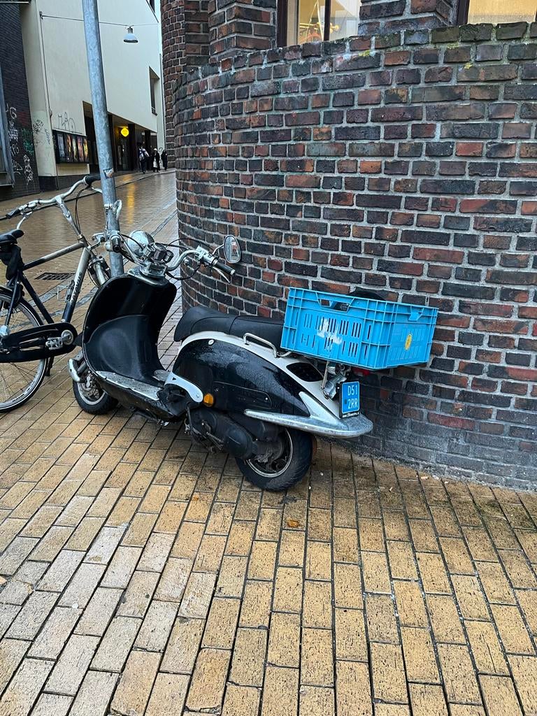Zwarte scooter, Ophalen, Gebruikt, Benzine, Overige merken