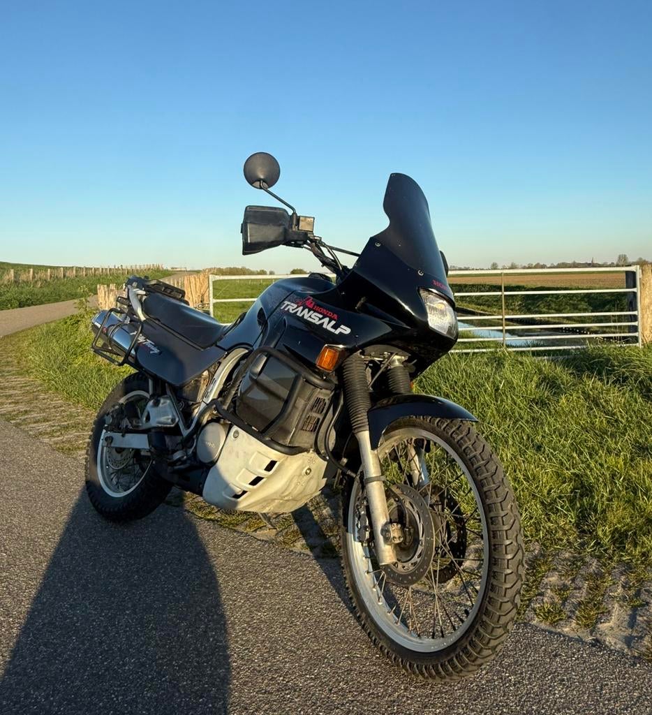 Honda Transalp PD10 XL600V | incl kofferset, Motoren, Motoren | Honda, Particulier, Toermotor, meer dan 35 kW, 2 cilinders, Minimaal motorrijbewijs A2