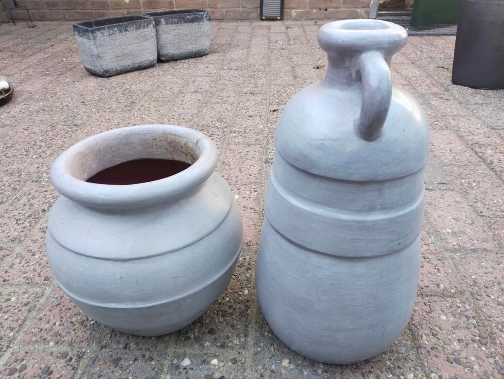 Mooie bloempotten, Steen, Overige kleuren, Ophalen of Verzenden, Zo goed als nieuw