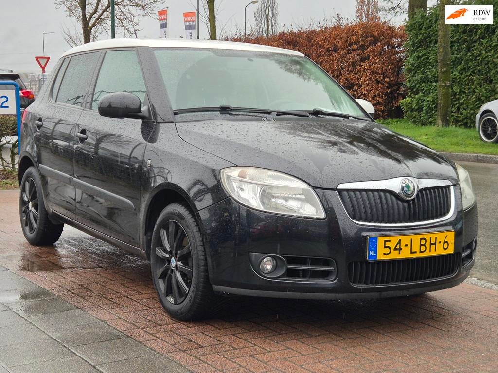 Skoda Fabia 1.4 Tour *Dlr.Onderhd| Clima| Cruise, Voorwielaandrijving, 4 cilinders, USB, Zwart