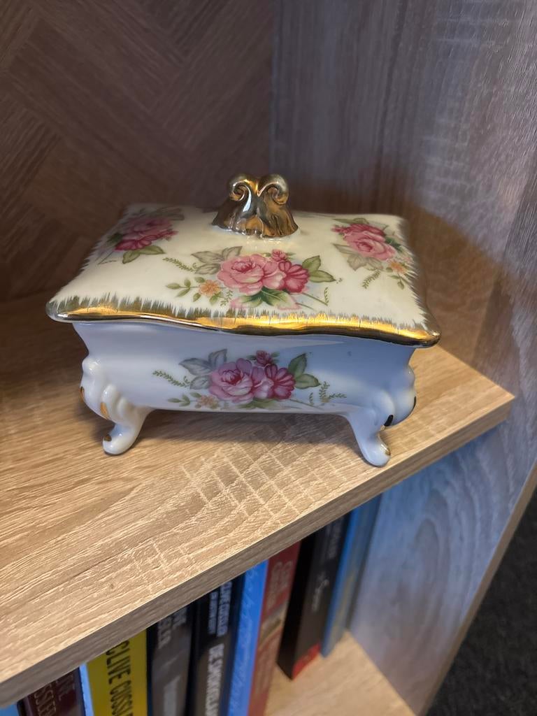 Vintage porseleinen doosje 'Versailles' met rozenprint, Ophalen of Verzenden