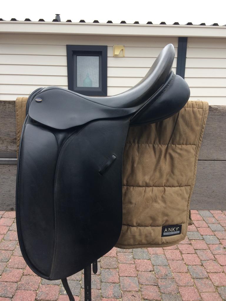 Euroriding Diamant dressuurzadel 18 inch, Ophalen of Verzenden, Gebruikt, Dressuur