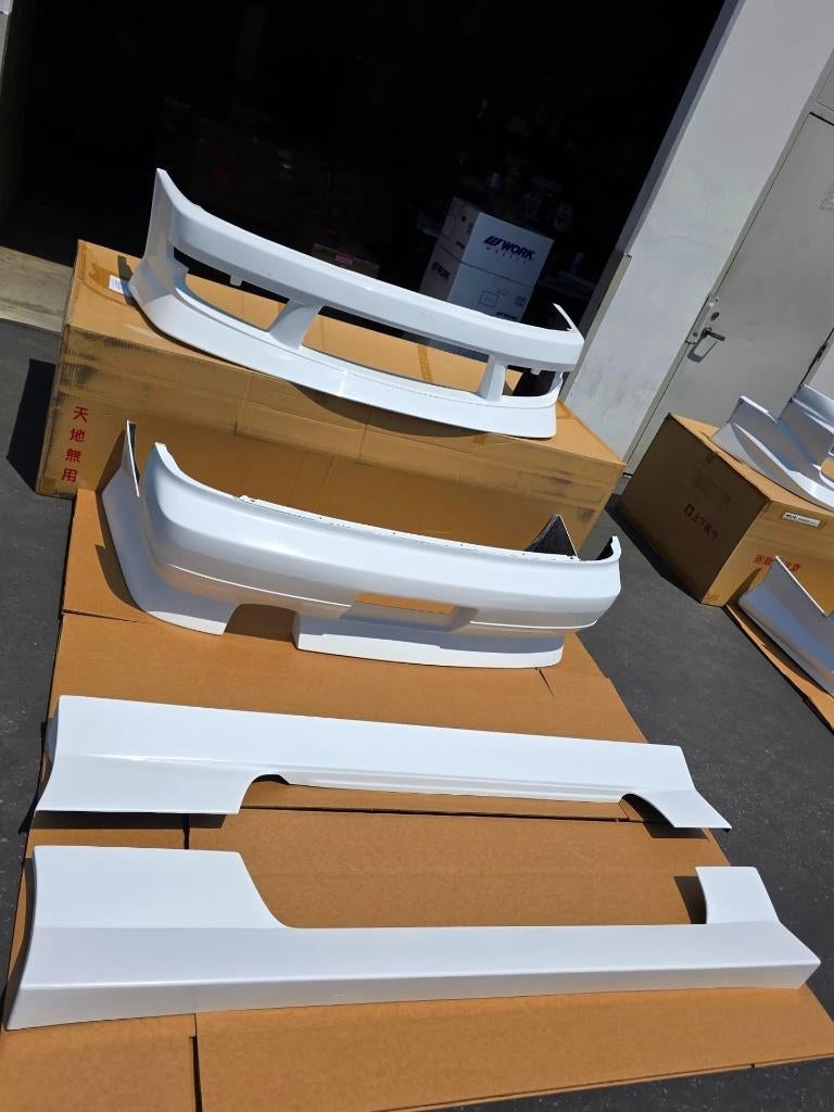 Uras Type-4 bodykit bumper skirt - Nissan 200sx S14a, Auto diversen, Tuning en Styling, Ophalen of Verzenden
