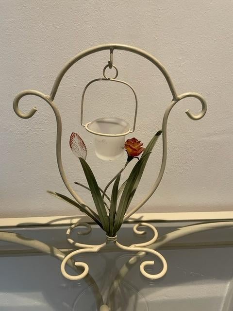 Brocante kandelaar metaal met bloemen / roosjes. Vintage, Antiek en Kunst, Curiosa en Brocante, Ophalen