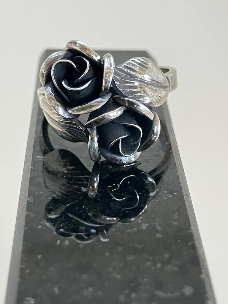 Zilveren dubbele roos ring, Ophalen of Verzenden, Zo goed als nieuw, 17 tot 18, Dame